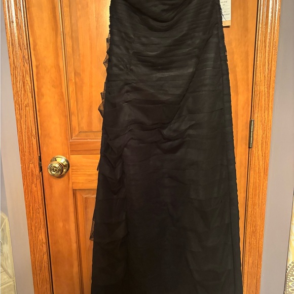 Bill Levkoff Dresses & Skirts - Bill Levkoff Black Strapless Dress